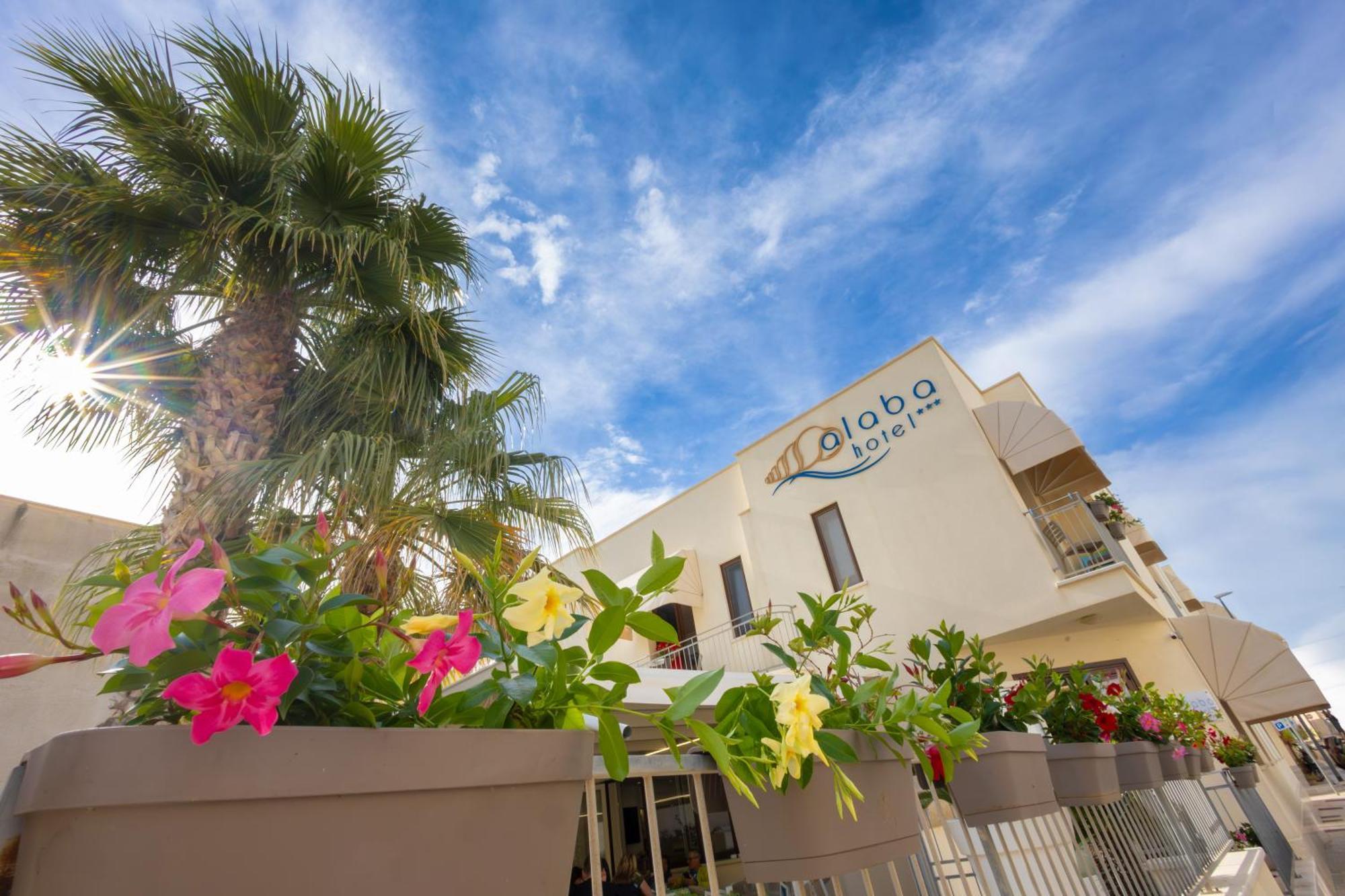 Alaba Hotel ซานวิโต โลคาโป ภายนอก รูปภาพ